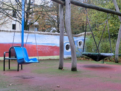 spielplatz blindeninstitut vogelnestschaukeln.klein