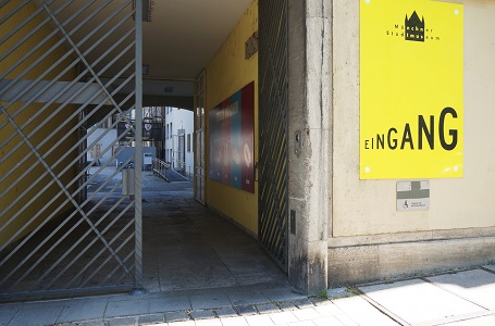 Stadtmuseum: barrierefreier Eingang vom Oberanger