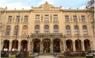 Museum für Völkerkunde mit Galerie der Künstler von außen