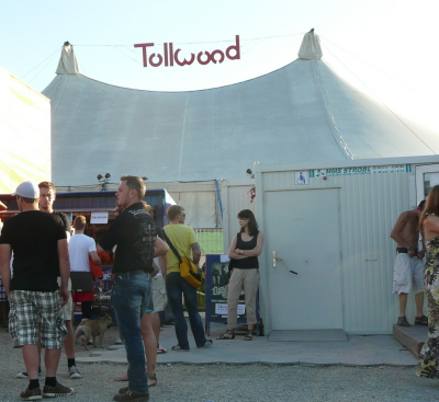 Sommertollwood: Theaterzelt