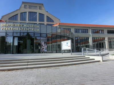 Verkehrszentrum Halle 1