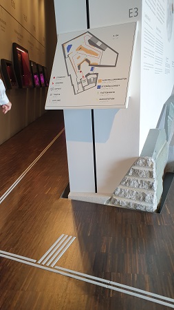Sudetendeutsches Museum: tactile guidance strip and tactile overview plan