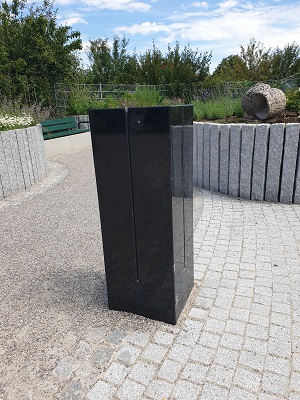Spielplatz, Tast- und Duftgarten im Westpark: Summstein